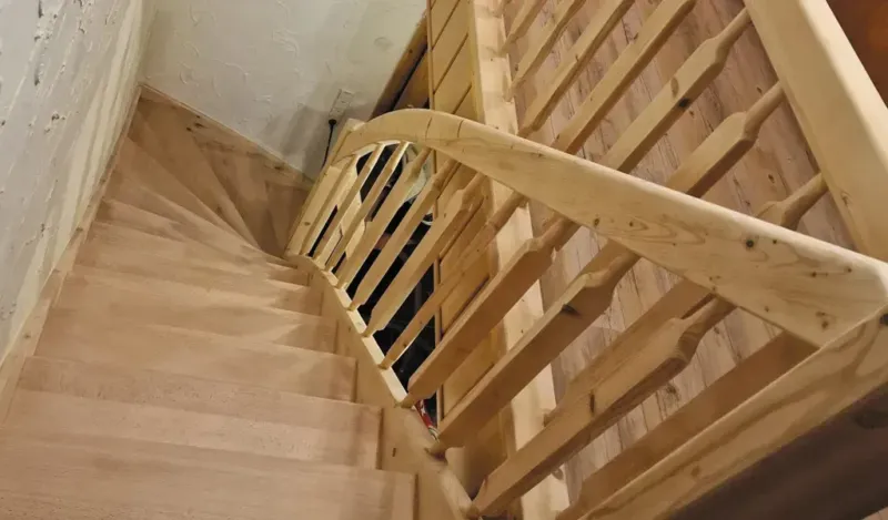 Holztreppe-gesamt
