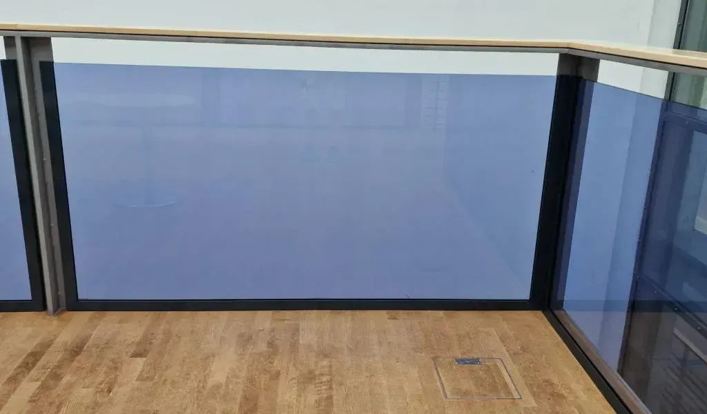 Glasgelaender gang